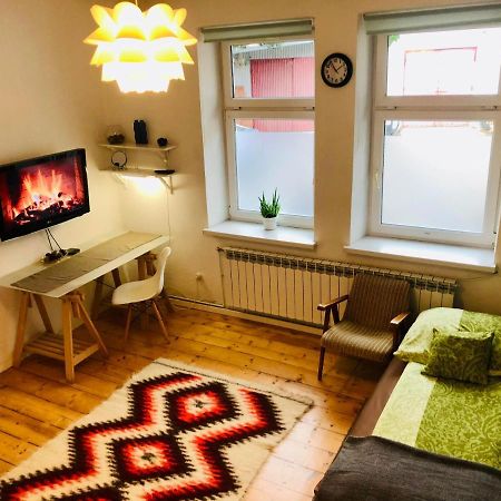 Apartment In Ivy Covered House, Near Old Town Cracóvia Exterior foto