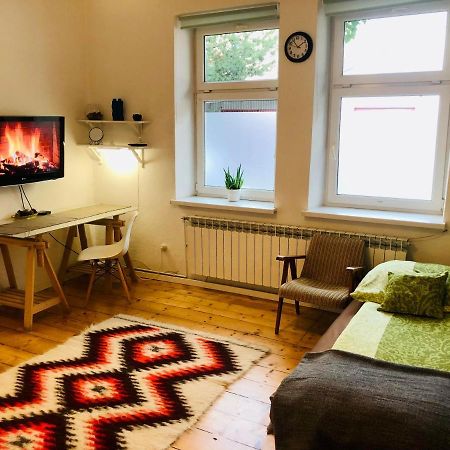 Apartment In Ivy Covered House, Near Old Town Cracóvia Exterior foto