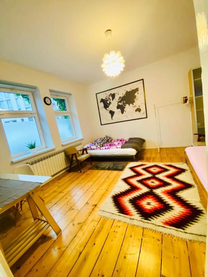 Apartment In Ivy Covered House, Near Old Town Cracóvia Exterior foto